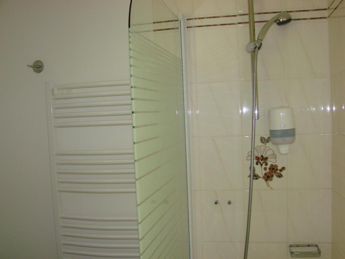 Chez-Marion Hotel Merville-Franceville-Plage Phòng bức ảnh