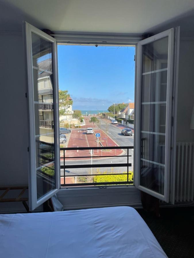 Chez-Marion Hotel Merville-Franceville-Plage Ngoại thất bức ảnh