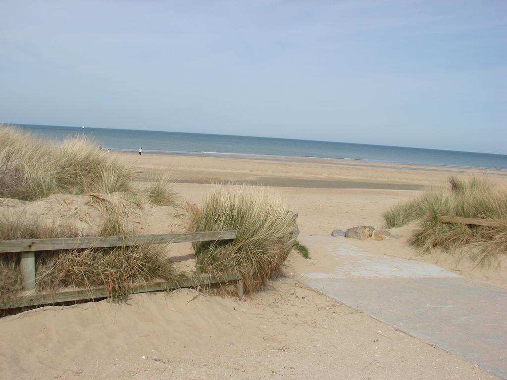 Chez-Marion Hotel Merville-Franceville-Plage Phòng bức ảnh